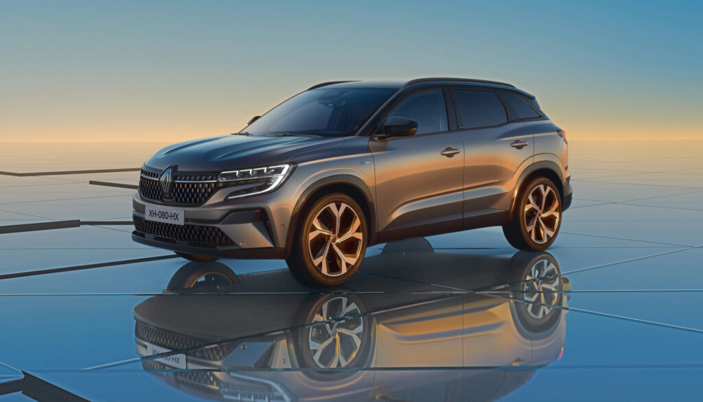 Tehnološko napreden SUV Renault Austral je prepričljivo premagal preostale štiri finaliste in prejel laskavi naslov Slovenski avto leta 2024!