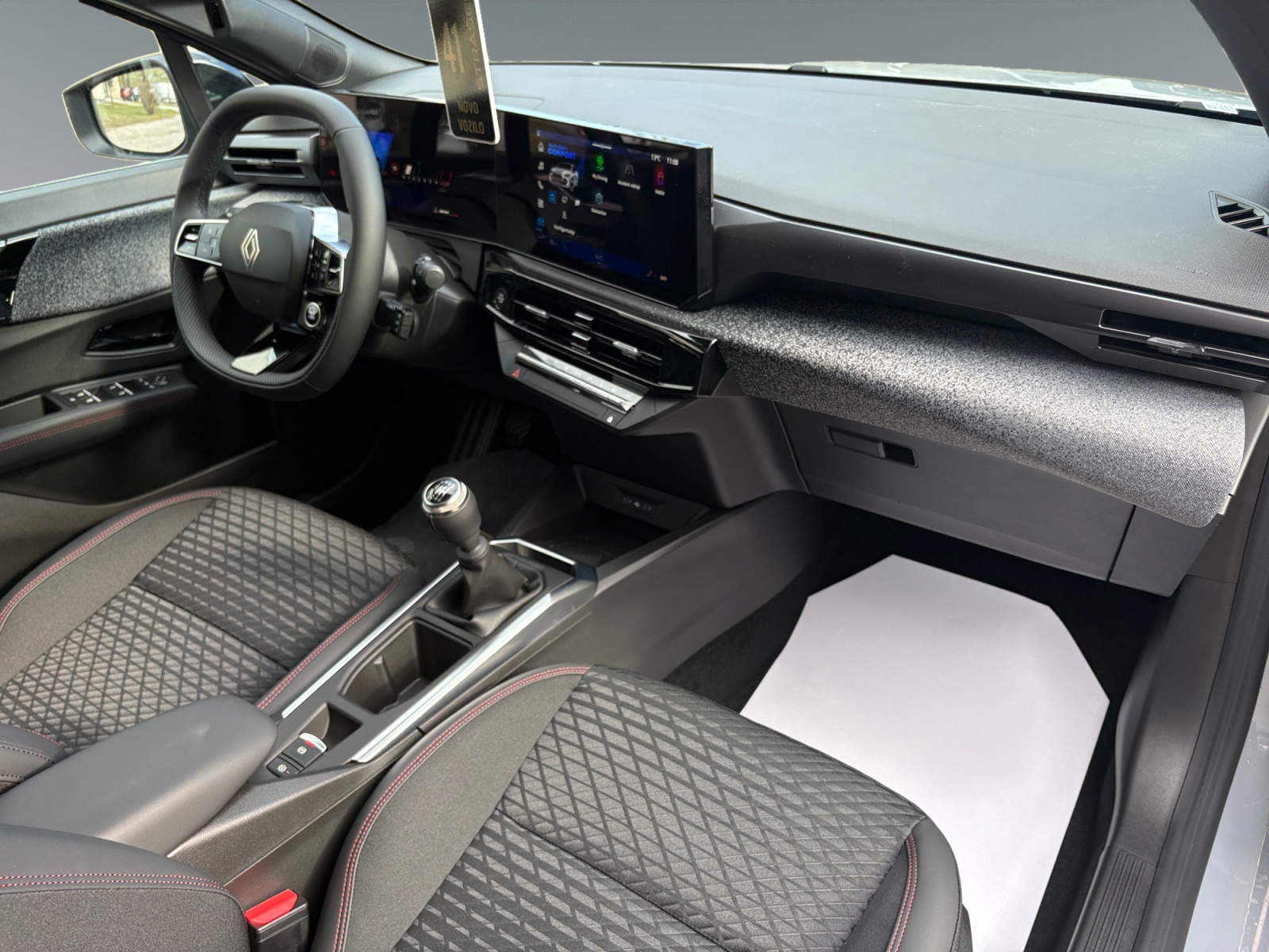Renault Clio techno TCE 115